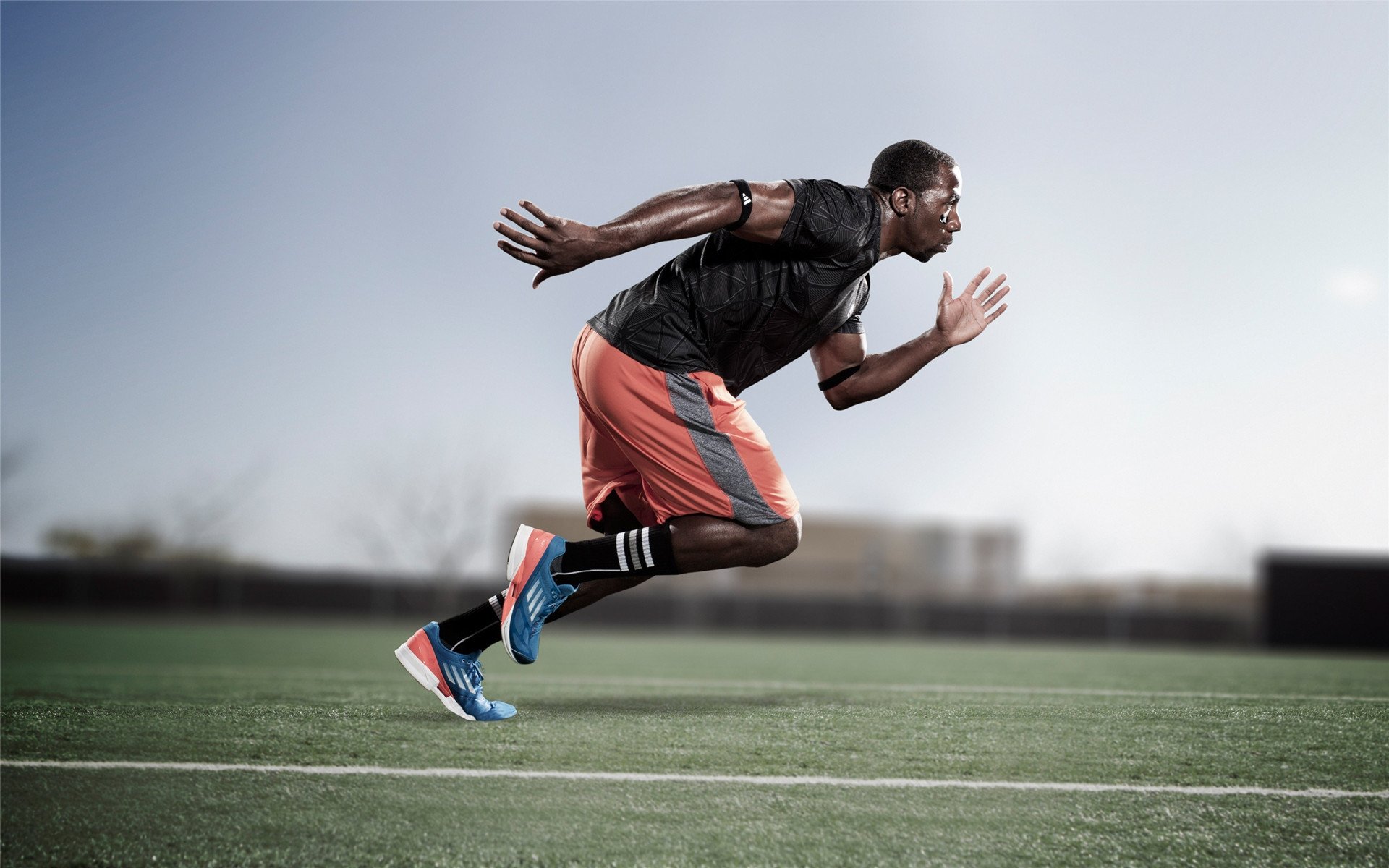 布鲁诺·卡博克洛在巴黎奥运会小组赛中展现强大篮板能力，布鲁诺-卡波科洛